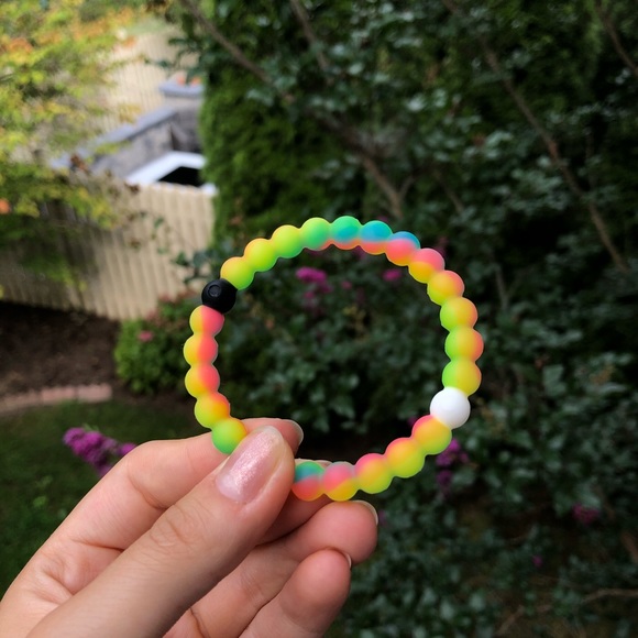 ❤️Authentic Lokai bracelet!❤️ - Picture 3 of 5
